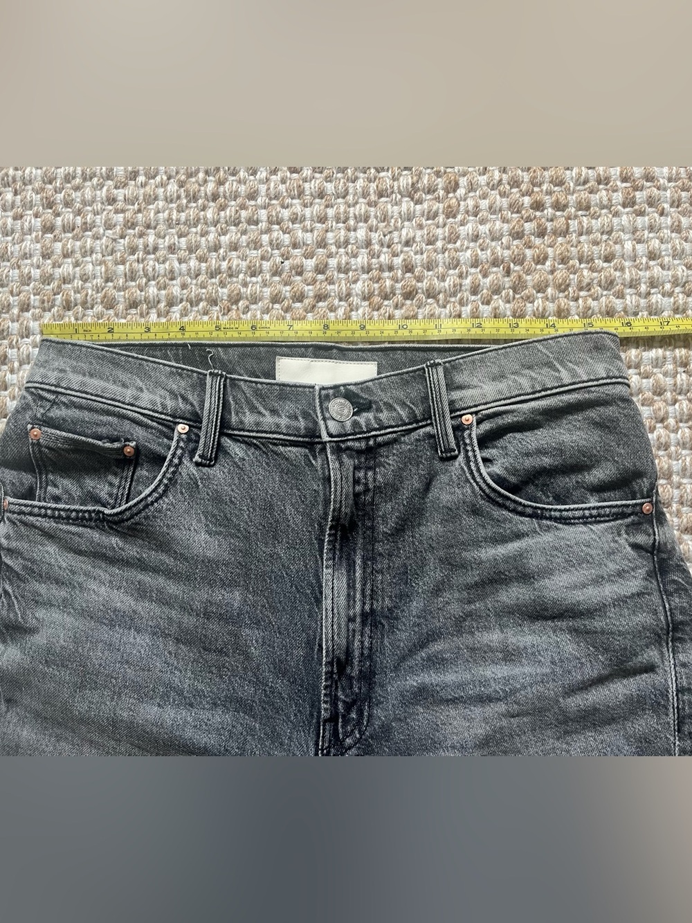 MOTHER The Whole Lot Zip Twist Fray shorts, Bait and Switch wash, size 28 - Picture 8 of 10